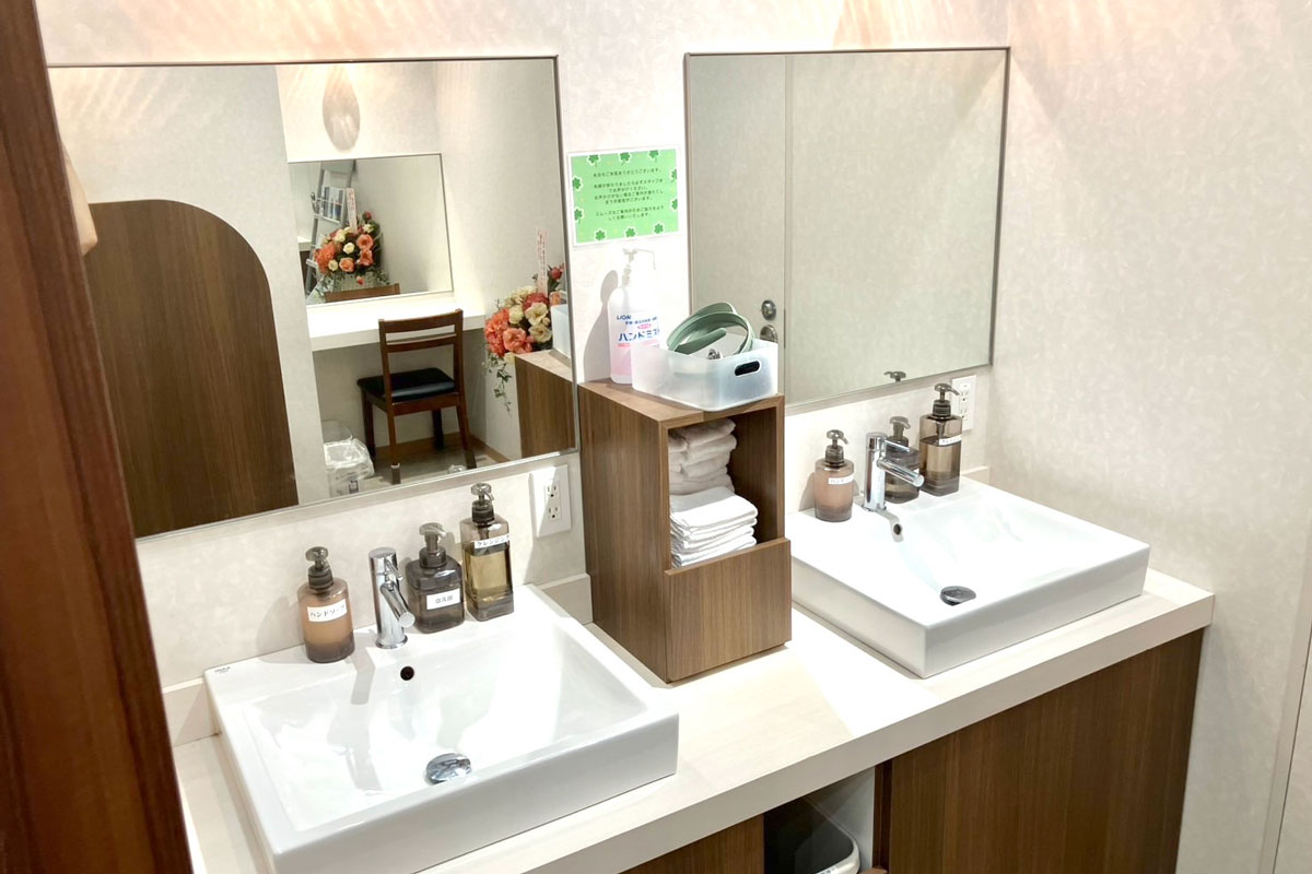 パウダールーム